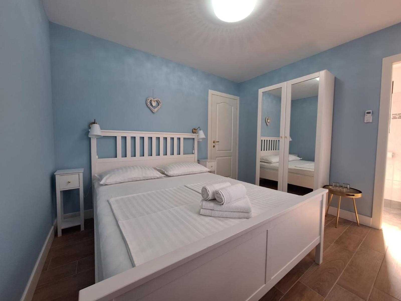 Villa "Pied-A-Terre" Residence & Spa Умаг Екстериор снимка