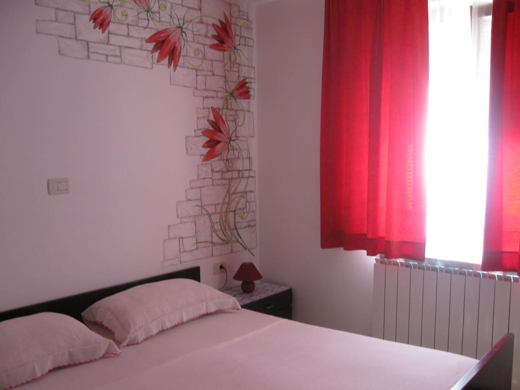 Villa "Pied-A-Terre" Residence & Spa Умаг Стая снимка